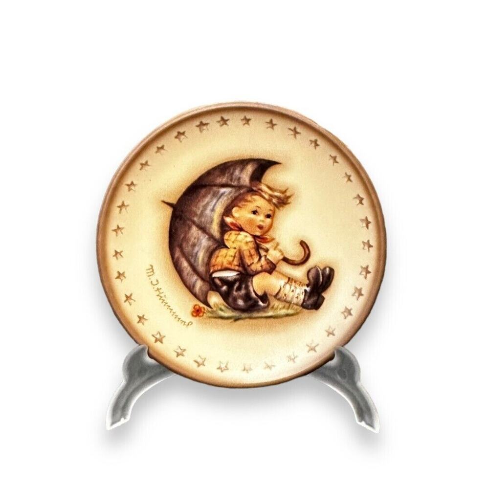 New Goebel Hummel Miniature Plate Reproduction MIH 1981 Umbrella Boy 3.125"